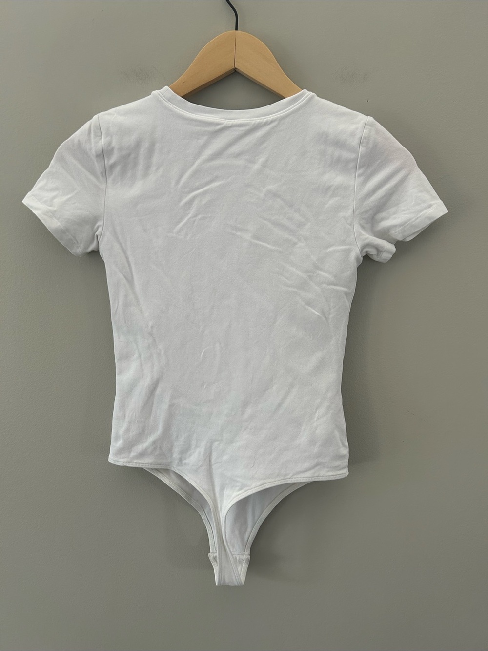 The Group Babaton Classic White Short Sleeve Contour Vivacity Crew Neck Bodysuit - Picture 4 of 7